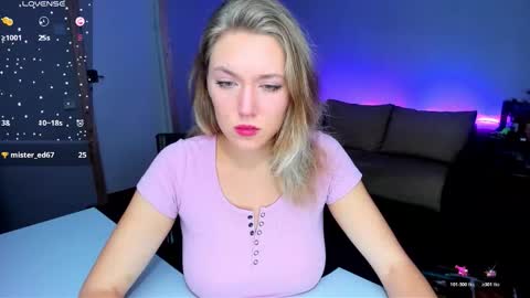 Snapshot of rose_brooks chatting on October 20, 7:52 pm Rose but u can call me princess online show from October 20, 7:52 pm