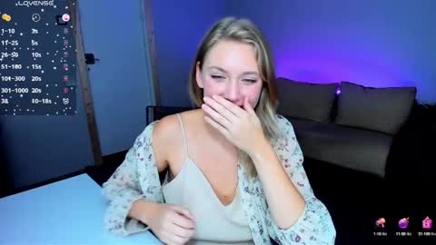 Snapshot of rose_brooks chatting on October 10, 8:24 pm Rose but u can call me princess online show from October 10, 8:24 pm