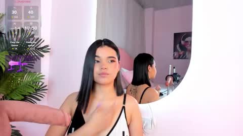 rose_jener06 online show from February 20, 5:26 pm