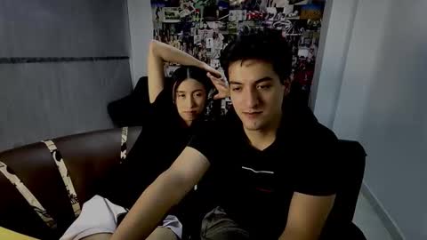 Snapshot of roseandviktor23 chatting on October 16, 3:39 am Rose Sins and Don Viktor online show from October 16, 3:39 am