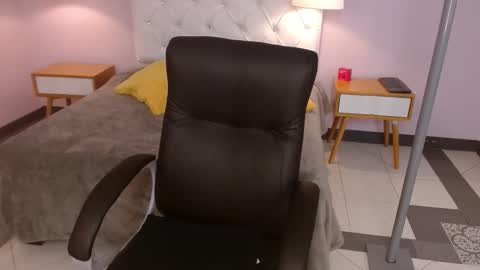 sofia online show from October 16, 4:34 am