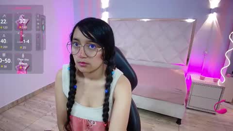rosee_tay1 online show from January 8, 12:00 pm
