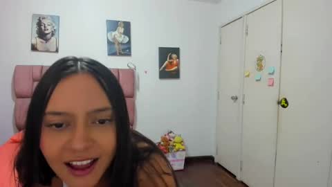 Kimmy Rosee online show from August 9, 2:00 am