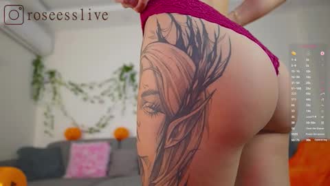 roseess_ online show from November 1, 12:26 pm