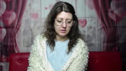 RoseHille online show from February 11, 4:00 pm