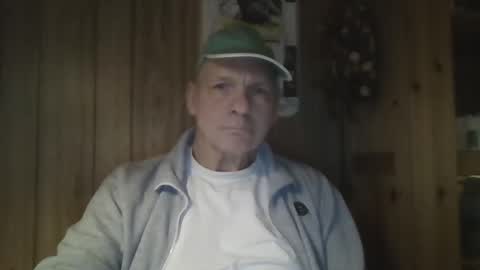 roses2u1958 online show from February 2, 7:20 am