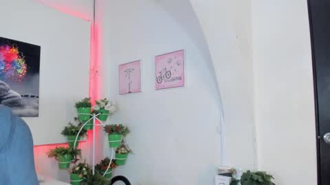 rosi_cooper online show from September 18, 2:10 pm