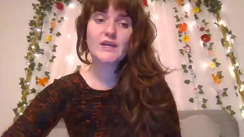 Snapshot of rosie_woods chatting on October 13, 3:52 am rosie_woods online show from October 13, 3:52 am