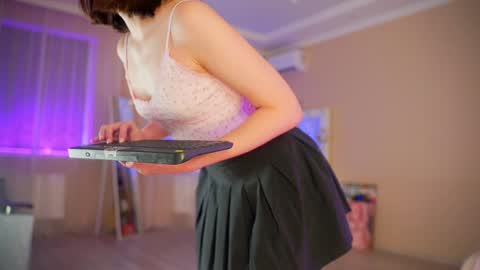 Hi Im Maria Check my Bio  online show from November 20, 12:26 pm