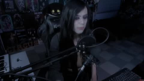 Snapshot of rotten_dreams chatting on February 13, 10:54 pm rot online show from February 13, 10:54 pm