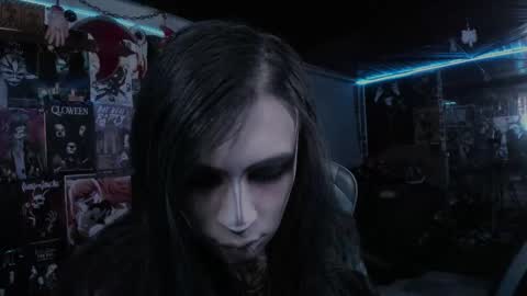 Snapshot of rotten_dreams chatting on October 9, 11:32 pm rot online show from October 9, 11:32 pm