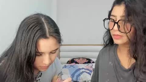 rous_and_sweet09 online show from April 28, 4:06 am