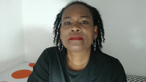 luxa online show from February 26, 7:39 pm