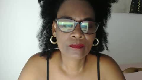 luxa online show from April 20, 10:35 pm