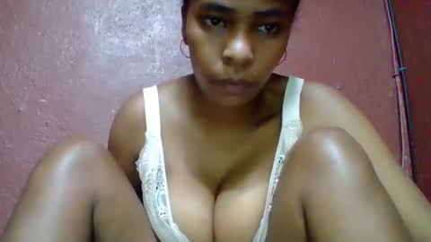 rovaelyah online show from November 19, 10:58 am