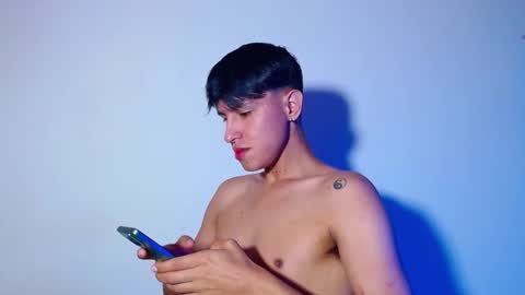 rowanboy23 online show from November 16, 9:06 pm