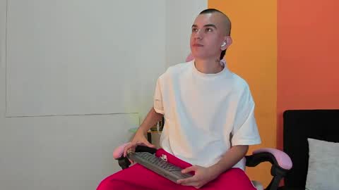 Rowan online show from April 24, 8:00 pm