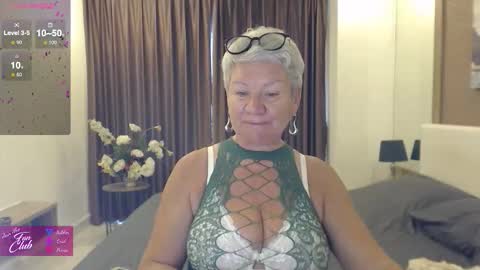 Roxana online show from December 5, 12:54 am