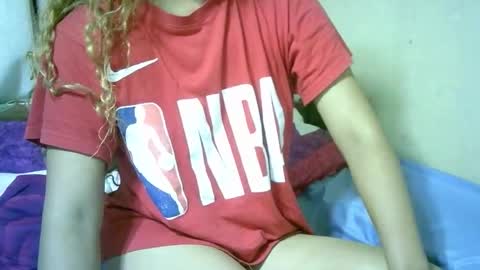 roxanne_98 online show from January 13, 2:30 am