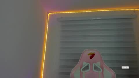 roxanne_morelli online show from November 26, 10:45 am