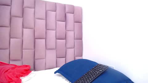 Snapshot of roxannehott chatting on September 27, 9:34 pm ross brown online show from September 27, 9:34 pm