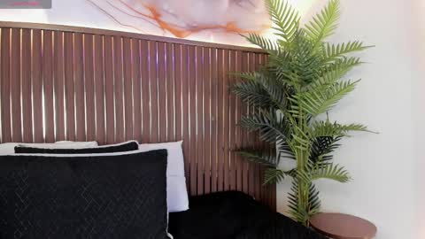 Roxie  online show from April 2, 12:23 pm