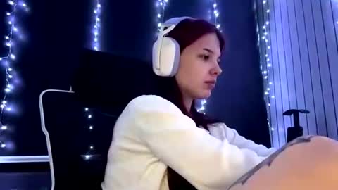 Hana online show from June 8, 3:13 pm