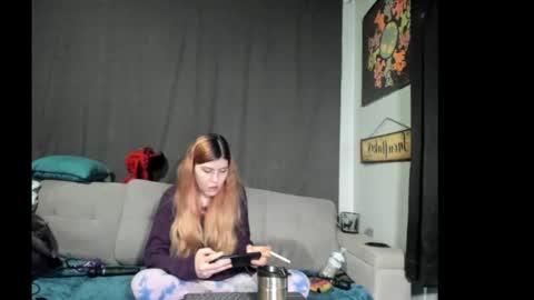 roxihazeleyes online show from October 26, 5:52 am