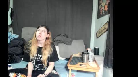 roxihazeleyes online show from March 17, 6:02 pm