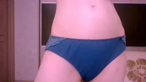 Roxxy Wharton online show from April 12, 1:26 pm