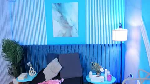 Roxy hell online show from November 22, 12:03 pm