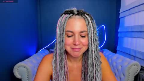 Roxy online show from March 28, 8:27 am