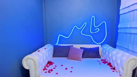 Roxy online show from December 2, 1:26 am