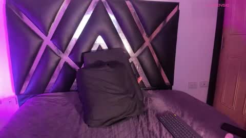 Roxxy Queen online show from December 17, 11:17 am