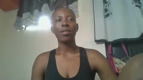 Snapshot of royal_kendrah chatting on September 28, 7:17 am royal_kendrah online show from September 28, 7:17 am