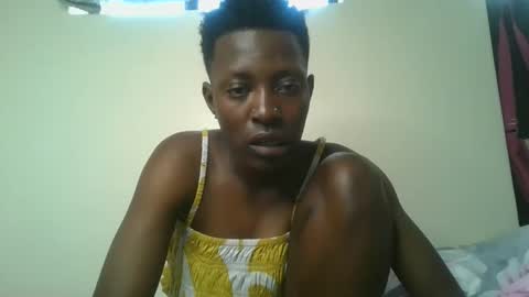 Snapshot of royal_kendrah chatting on September 16, 7:33 am royal_kendrah online show from September 16, 7:33 am