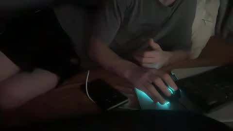 Royalty13m online show from September 18, 5:22 am