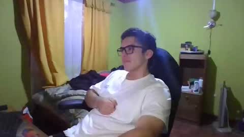 rpaulo25 online show from December 28, 12:04 am