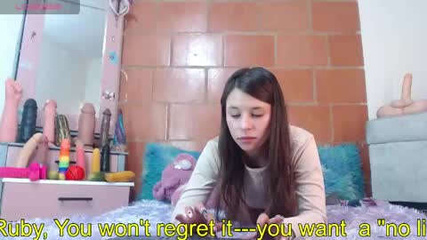 rubyemerald_ online show from April 15, 2:04 am