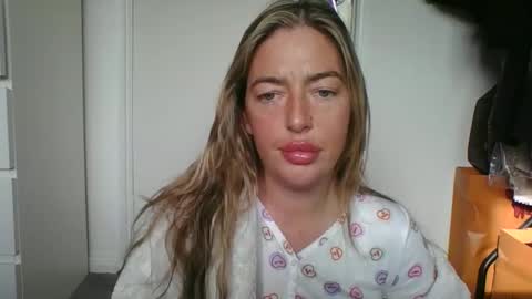 rubyredxxxoxxx online show from March 27, 8:26 am