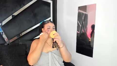 rubyxht online show from February 8, 4:43 pm