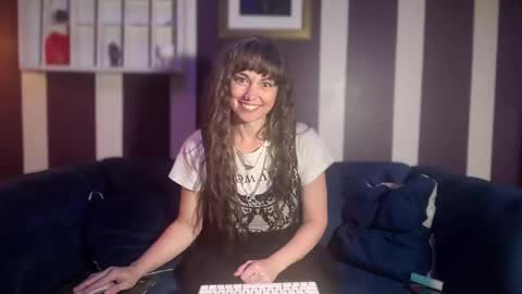 Rue Hallow online show from September 28, 1:58 am