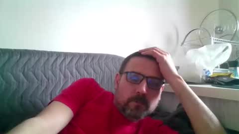 rul3ssuck online show from March 3, 8:21 am