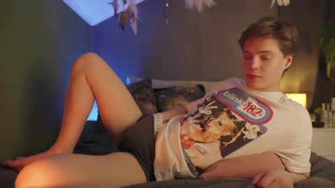 rusbradpitt online show from April 6, 11:22 am