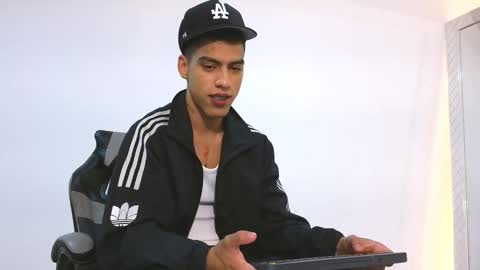  R U S S E L L  online show from November 11, 1:08 am