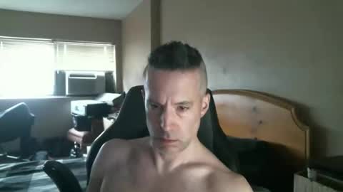 rustic_cuse_777 online show from November 28, 8:16 pm