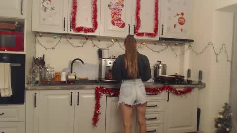 ruxandradanny online show from December 28, 3:26 pm