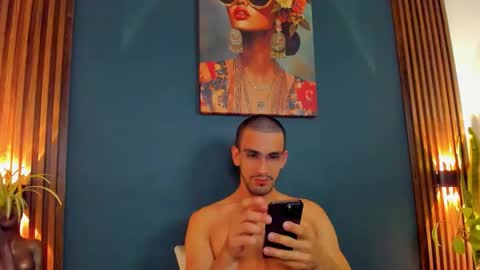 Ryan independent model online show from October 7, 12:17 am