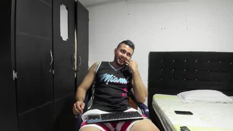 Snapshot of ryan_xc1 chatting on October 23, 3:52 am ryan_xc1 online show from October 23, 3:52 am