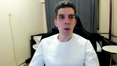 Andrew C. online show from April 5, 8:50 pm